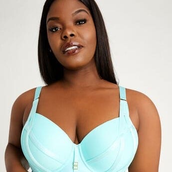 D Cup Breasts – Perfect D Cup Size Example, Comparisons & Best D Cup Bras